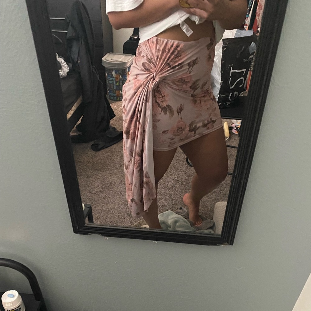 Pink floral skirt size medium
